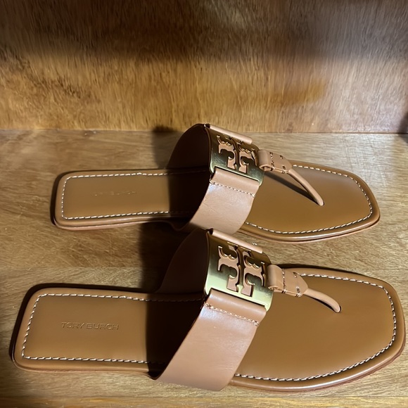 New never worn TORY BURCH Women Georgie Gold Logo Leather Sandals - Picture 4 of 6